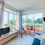 Apartamento Beachside W Pools