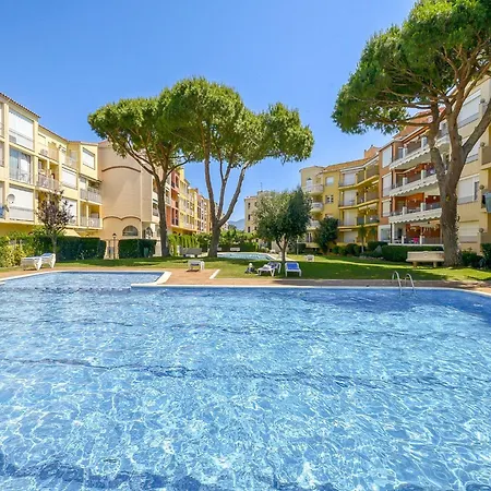 Beachside W Pools Lejlighed
