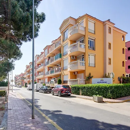 With Mountain Views * Empuriabrava